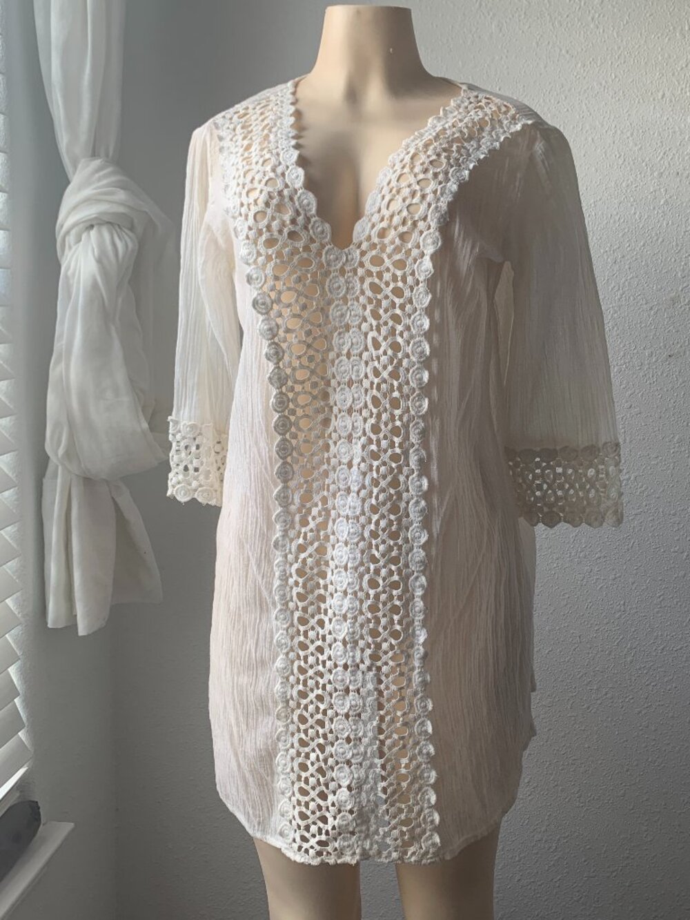 Womens White Crochet Lace Trim Swimsuit Cover Up V Neck Mini Tunic Dress Medium